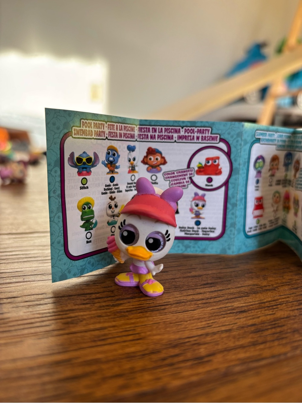 Disney Doorables Let’s Party Daisy Duck (Ultra Rare)